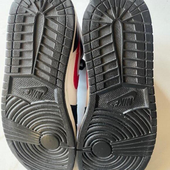 NIKE AIR Jordon High Tops - Picture 4 of 4